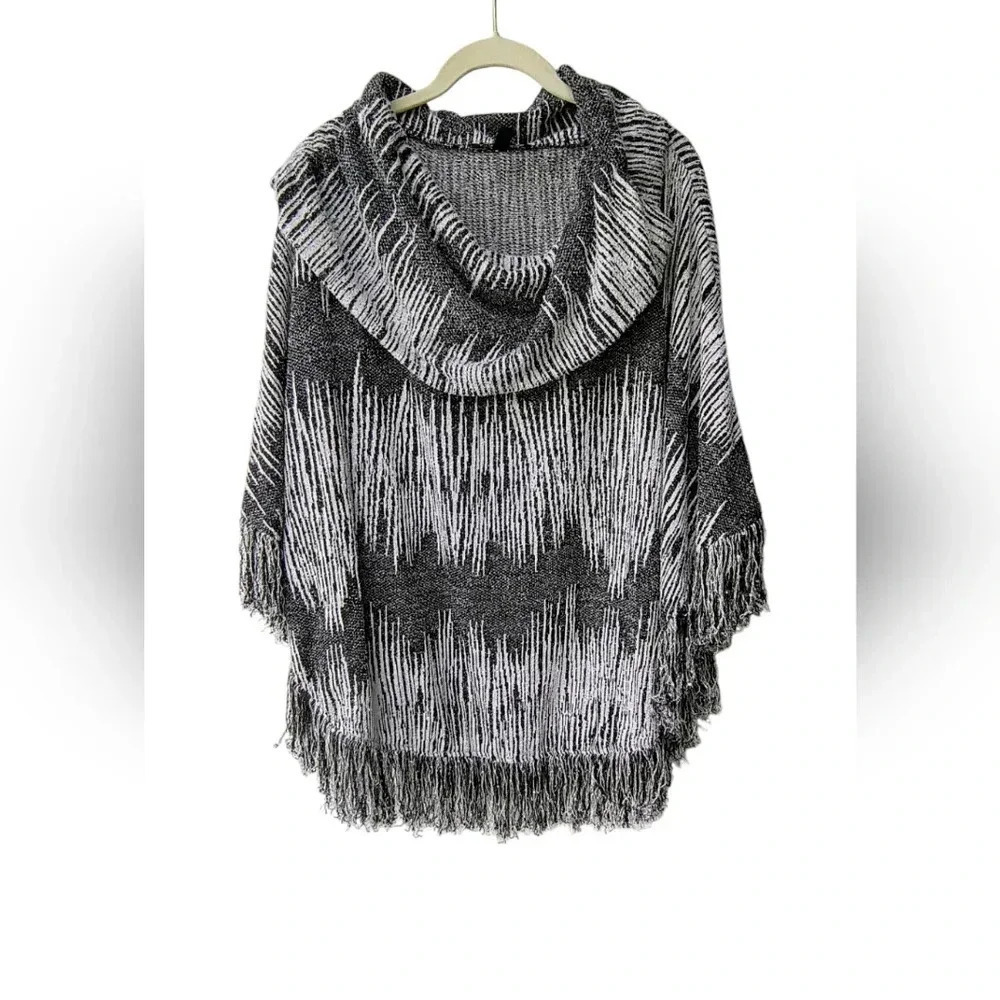 Linea Domani Anthropology Cowl Neck Boho Cozy Fringe Shawl/Cape, M